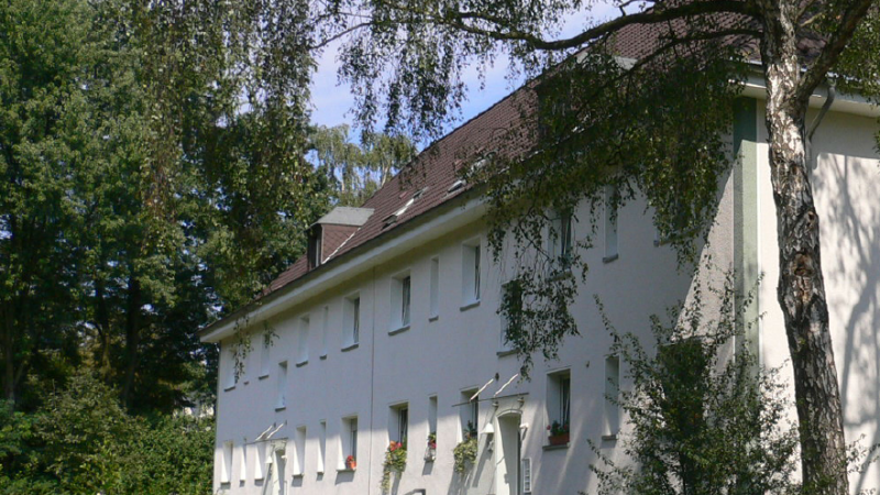 Wohnanlage mit 17 Niedrig-Energie-Mehrfamilienhäusern und insgesamt 60 Wohnungen in Gelsenkirchen